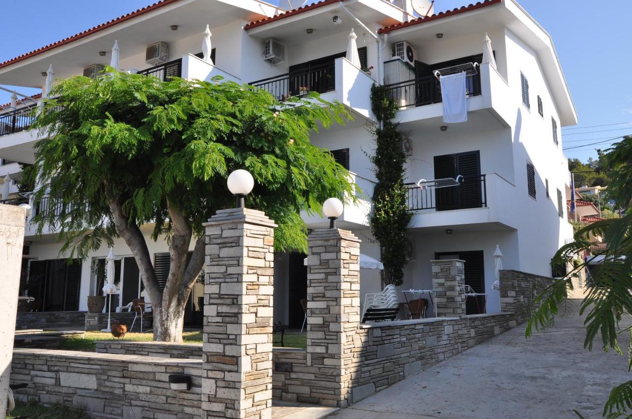 Pansion Alexandros By The Sea Aparthotel Nea Skioni Luaran gambar