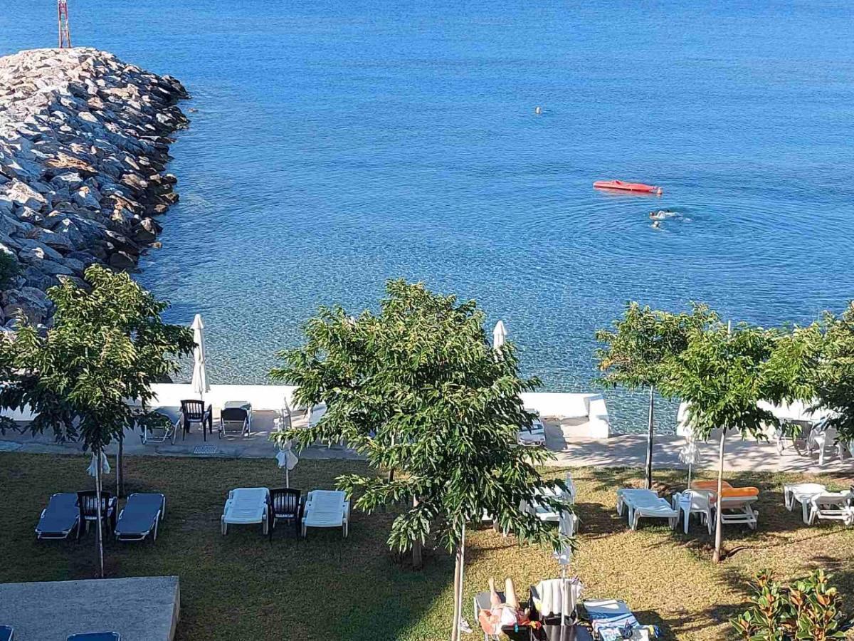 Pansion Alexandros By The Sea Aparthotel Nea Skioni Luaran gambar