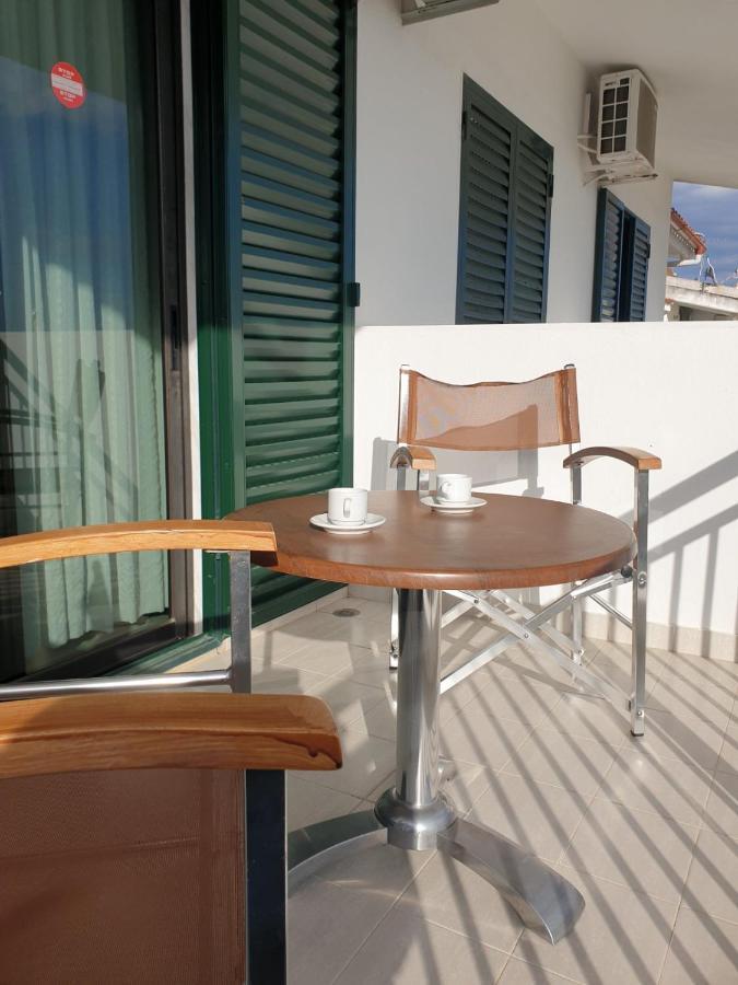 Pansion Alexandros By The Sea Aparthotel Nea Skioni Luaran gambar