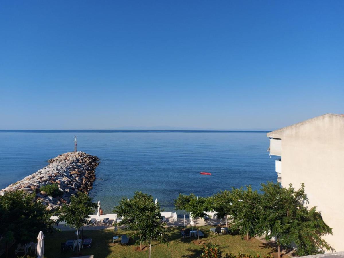Pansion Alexandros By The Sea Aparthotel Nea Skioni Luaran gambar