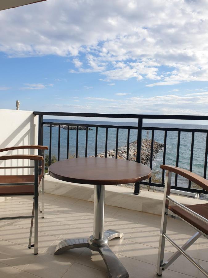 Pansion Alexandros By The Sea Aparthotel Nea Skioni Luaran gambar