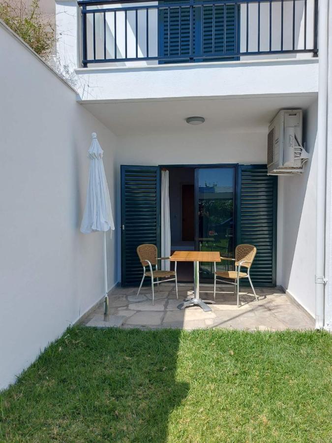 Pansion Alexandros By The Sea Aparthotel Nea Skioni Luaran gambar