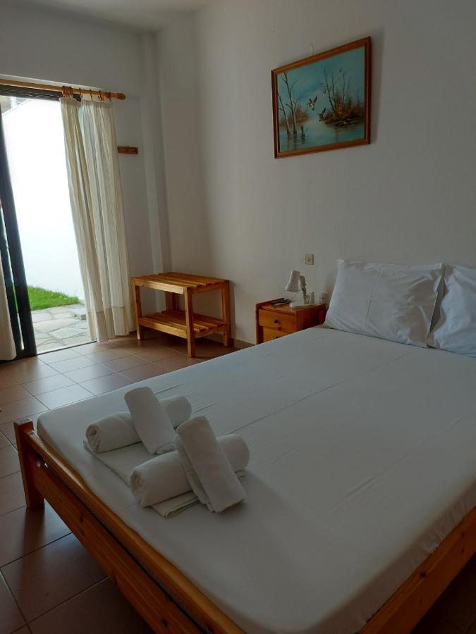 Pansion Alexandros By The Sea Aparthotel Nea Skioni Luaran gambar