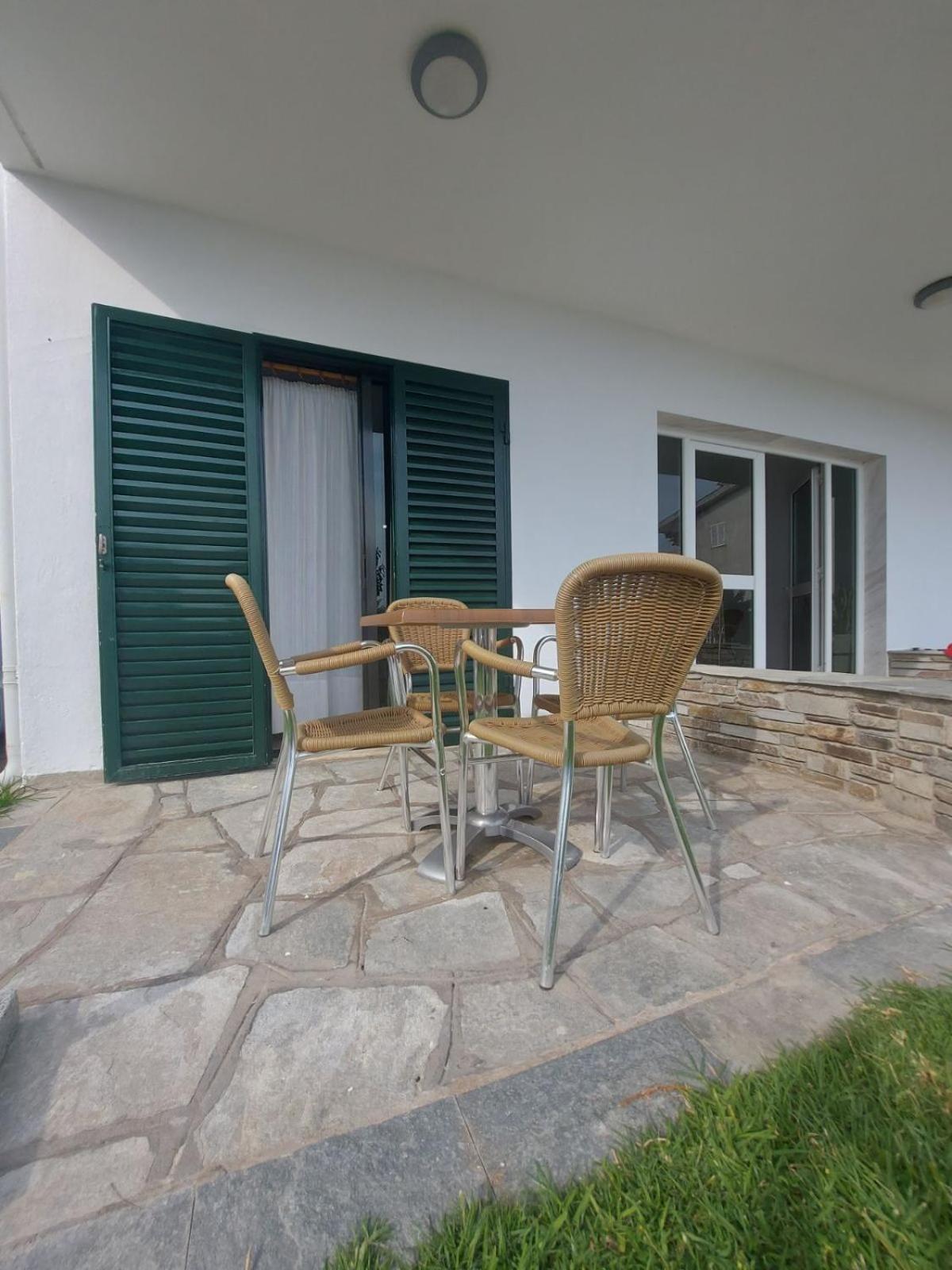 Pansion Alexandros By The Sea Aparthotel Nea Skioni Luaran gambar